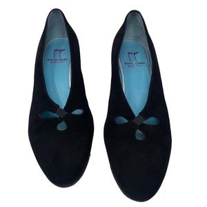 Thierry Rabotin black suede low heel pumps made in Italy EU40